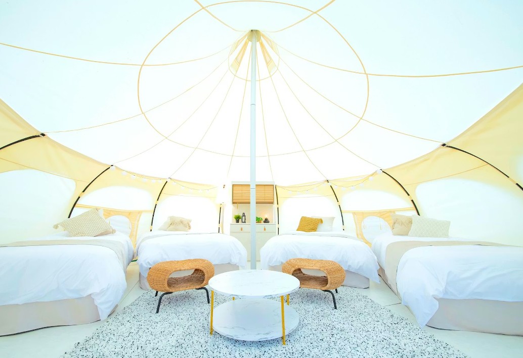 ドームテントの室内