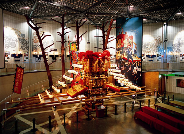 豪華絢爛で圧倒的迫力のちょうさ